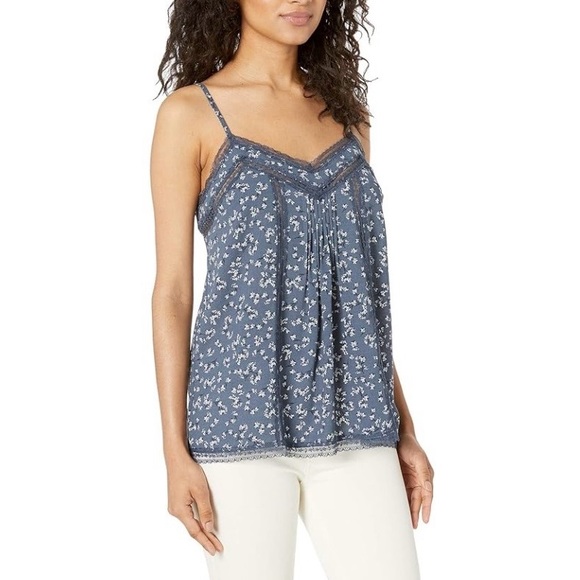 NWOT 1.STATE Afternoon Bouquet
Lace Inset Camisole-Midnight Sky - Picture 4 of 16